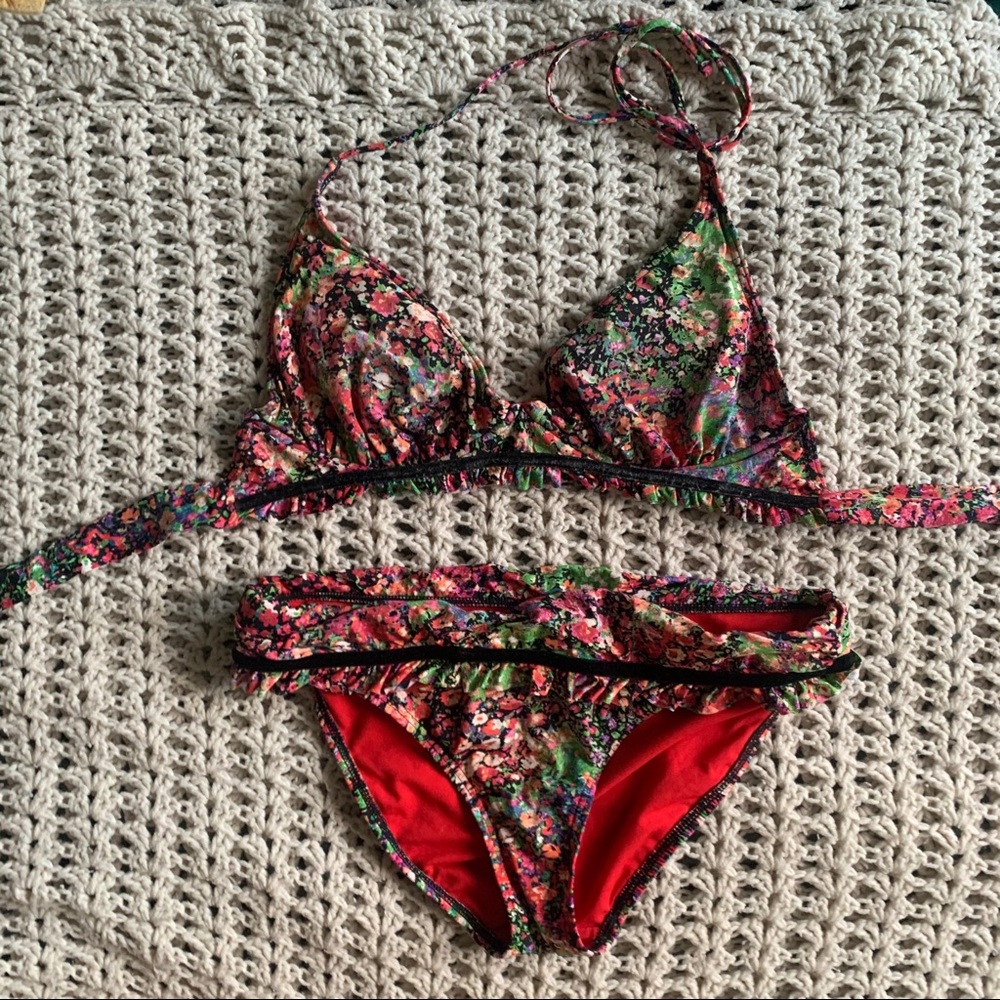🌺Kenneth Cole Reaction Floral Bikini